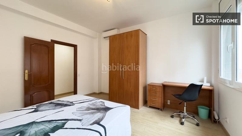 Foto e55e60aa-1931-4c4e-bc1a-bebfd590e689. Rent flat with heating in El Camp d´en Grassot i Gràcia Nova Barcelona