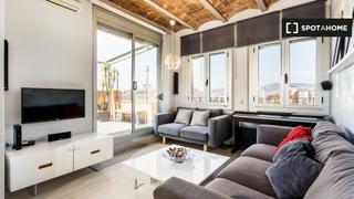 Alquiler Piso en Font de la Guatlla. Apartamento de 2 habitaciones en alquiler en el poble sec, barce