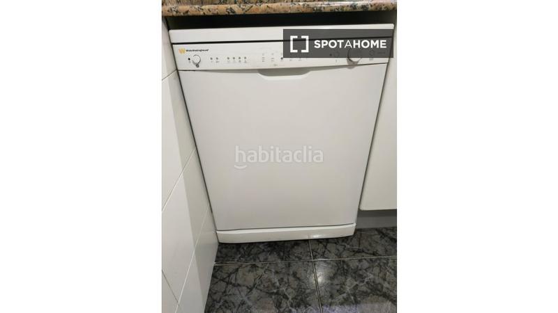 Foto c43ba266-9377-4bd8-8377-f3d735a3ff6a. Alquiler piso se alquila piso de 2 habitaciones en La Torrassa. en Hospitalet de Llobregat (L´)