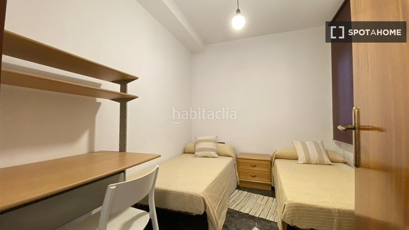 Foto c6704a79-5299-4d60-aa86-eddf3d71aea0. Alquiler piso se alquila piso de 2 habitaciones en La Torrassa. en Hospitalet de Llobregat (L´)