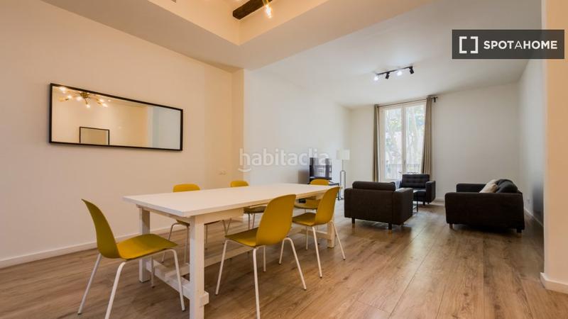Foto 17aa694b-1f08-411a-a534-59e77783c92f. Alquiler piso apartamento de 3 dormitorios en alquiler en el barri gotic, en Barcelona