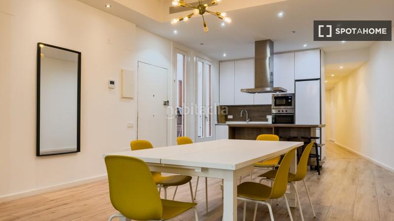 Foto 78367bbe-b2eb-4516-b49e-c1117a58b0b2. Alquiler piso apartamento de 3 dormitorios en alquiler en el barri gotic, en Barcelona