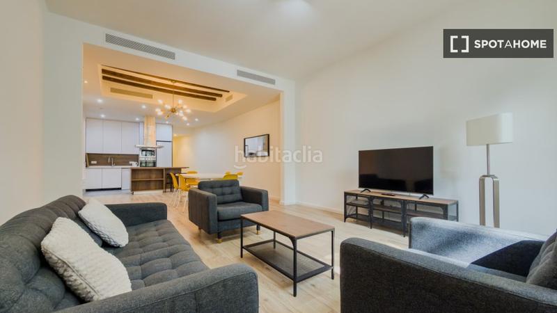 Foto edc7e389-21df-488a-9937-81316f301578. Alquiler piso apartamento de 3 dormitorios en alquiler en el barri gotic, en Barcelona