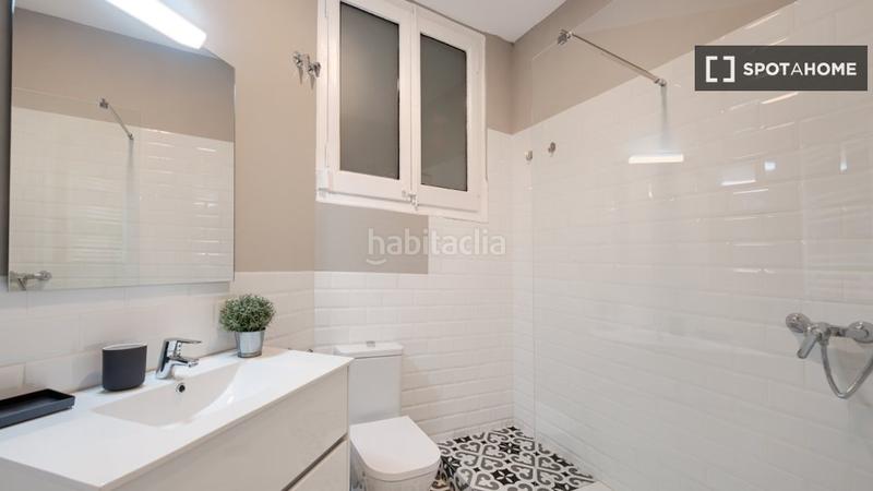 Foto 366ebb54-dd2f-4558-bc04-c9025ed64e16. Alquiler piso apartamento entero de 3 habitaciones . en Barcelona