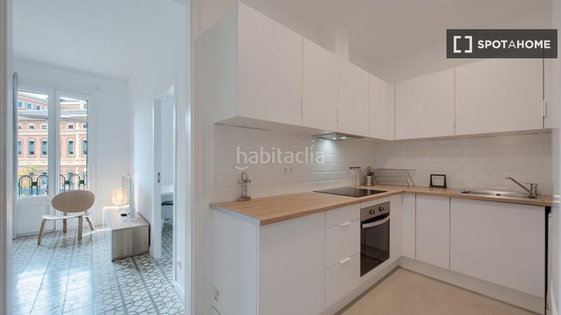 Foto 9a96e993-7e5a-4a4f-9749-57d6a66299bd. Alquiler piso apartamento entero de 3 habitaciones . en Barcelona