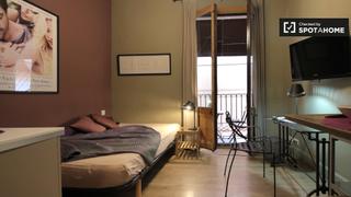 Affitto Appartamento in St. Pere - Sta. Caterina - El Born. Estudio en alquiler en barri gòtic, barcelona