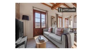 Location Appartement à St. Pere - Sta. Caterina - El Born. Apartamento de 1 dormitorio en alquiler en barcelona