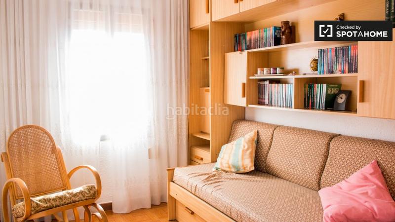 Foto 8cda0ef4-0272-4f94-b157-fe3d2ec3f7e6. Rent flat with heating in Besòs - Maresme Barcelona