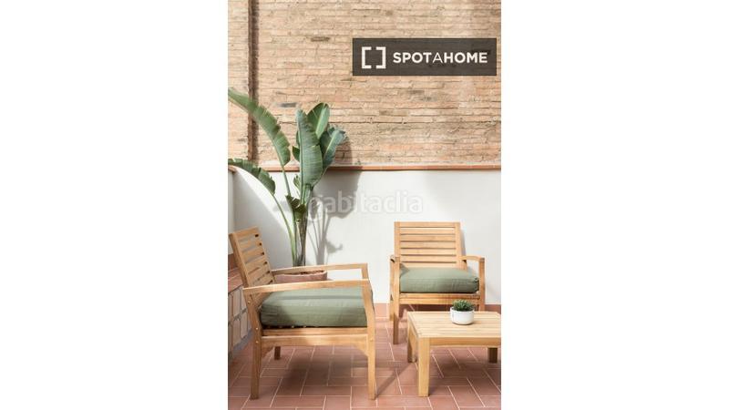 Foto 53e11797-df5d-4b4f-b7a3-87ede1ff3323. Rent flat with heating in Sants Barcelona