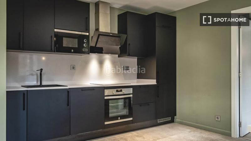 Foto cb2f9a93-11bb-4990-b4d9-ed968bfe6b41. Alquiler piso apartamento de 1 dormitorio en alquiler en el raval, en Barcelona