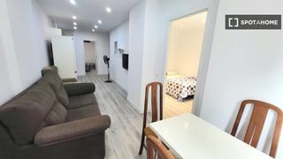 Lloguer Pis a Can Cuiàs. Piso en alquiler de 3 habitaciones en montcada i reixac.