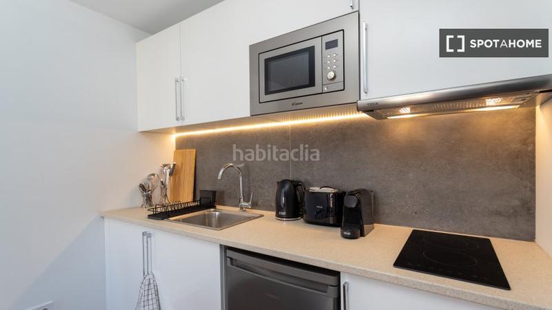 Foto bde3d6b2-d838-4123-a761-a55b14e4370f. Alquiler piso estudio en alquiler en el Gòtic, en Barcelona
