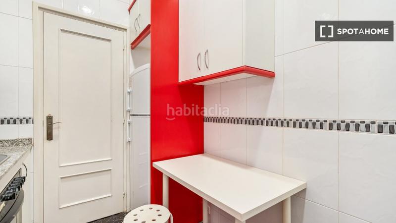 Foto 8f86c864-0b9d-42f9-98fc-4a87bab2be4d. Alquiler piso  en alquiler en Sant Antoni, en Barcelona