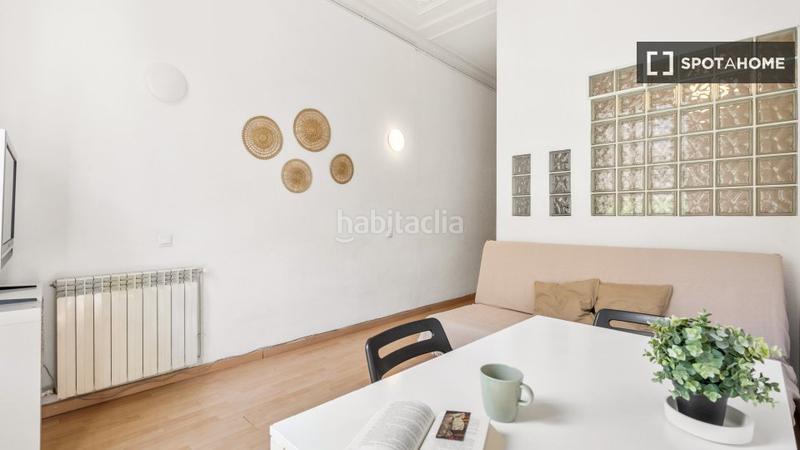 Foto 1c1d6312-dfcc-43df-9042-89e80a32bf33. Rent flat with heating in Sant Antoni Barcelona
