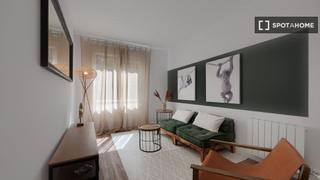 Location Appartement à Dreta de l´Eixample. Piso entero de 4 habitaciones en barcelona.