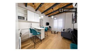 Location Appartement à Baix Guinardó. Apartamento de 4 dormitorios en alquiler en hortaguinardó, barce