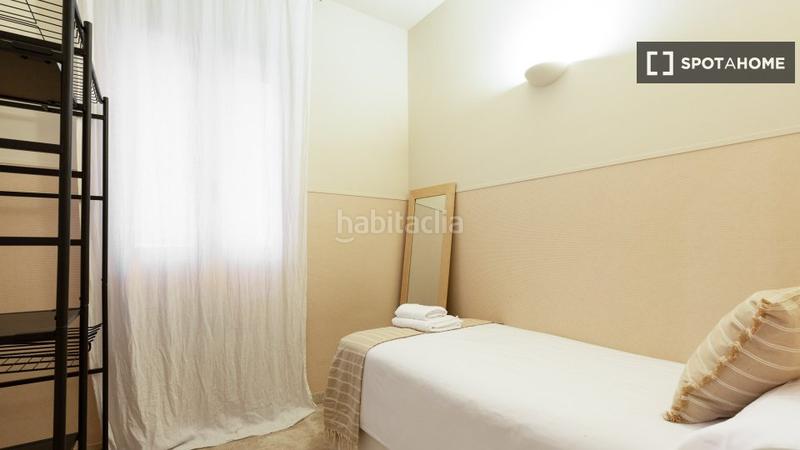 Foto 7361c110-a1fa-4b3a-b0ed-2a2f42d1ea22. Alquiler piso  en alquiler de 2 habitaciones en el Gòtic, . en Barcelona