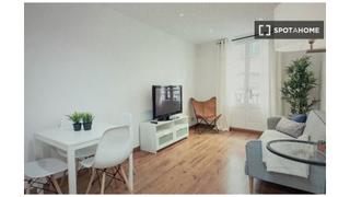 Affitto Appartamento in Raval. Apartamento de 2 dormitorios en alquiler en ciutat vella, barcel