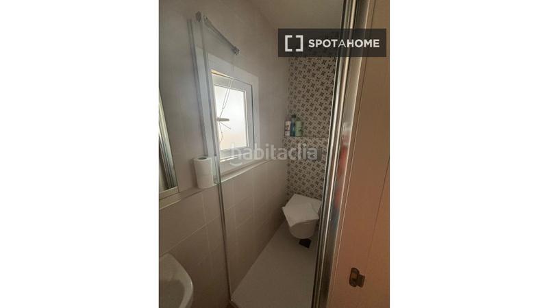 Foto fe086c2a-14ca-417f-a441-0e4b81eb811e. Alquiler piso estudio en alquiler en La Salut, en Barcelona