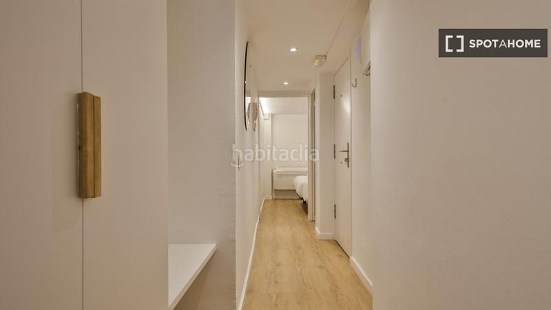 Foto f311bed5-95ca-474d-ab21-5e6a4ea7c1fa. Alquiler piso estudio en alquiler en el casco antiguo en Barcelona