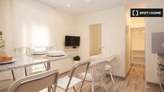 Alquiler Piso en Barceloneta. Piso de 2 habitaciones en alquiler en la barceloneta.