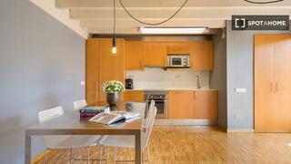Miete Etagenwohnung in Sant Gervasi - Galvany. Piso en alquiler de 3 habitaciones en sant gervasi galvany.