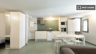 Lloguer Pis a La Bordeta. Estudio en alquiler en sants, barcelona