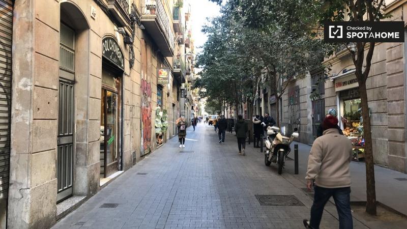 Foto f9afc0cd-d048-41e3-a90c-6432fc8848d6. Location appartement avec chauffage dans Raval Barcelona