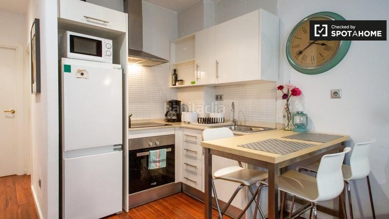 Foto 9015f2fe-c3b3-4248-a9d9-28982ce9aa49. Miete etagenwohnung mit heizung in Raval Barcelona