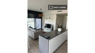 Lloguer Pis a Port. Apartamento de 2 dormitorios en alquiler en badalona, barcelona