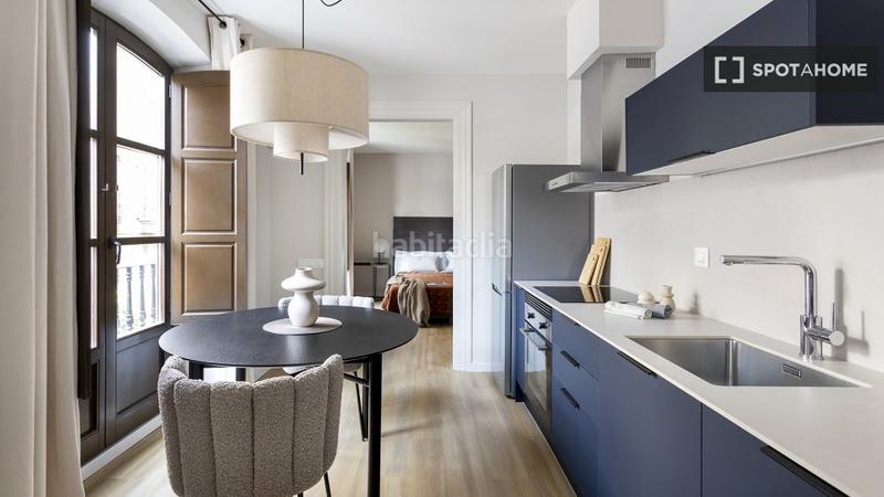 Foto 3f42ac00-dc96-4f26-8d69-256efea705ed. Lloguer pis amb calefacció a Gòtic Barcelona