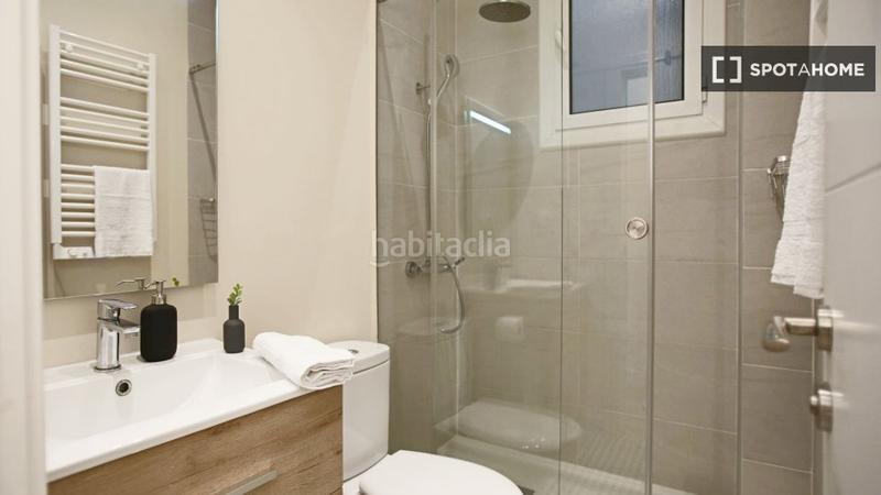 Foto e153e0c4-463a-4544-ba3f-fd3f6dbc6049. Lloguer pis amb calefacció a Hostafrancs Barcelona