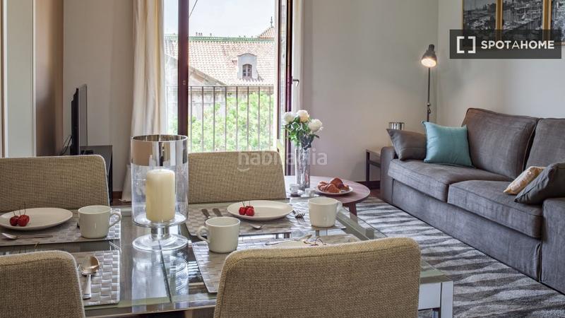 Foto 55d5f785-71b4-4700-91d1-419a8a3868d9. Miete etagenwohnung mit heizung in Raval Barcelona