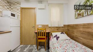 Location Appartement à Collblanc. Estudio en alquiler en collblanc, barcelona.