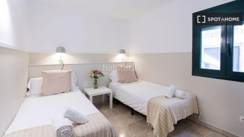 Foto edf3eb4b-94de-4ced-b3ce-63fba4ed645a. Rent flat with heating in Gòtic Barcelona