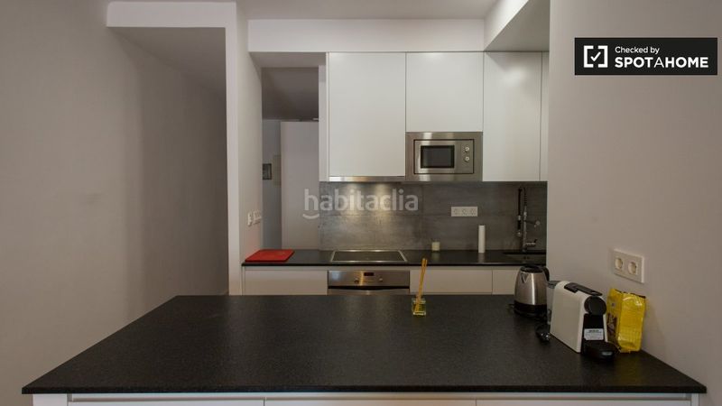 Foto b789ebb2-5aab-4de9-9c34-8a05db550257. Alquiler piso se alquila apartamento de 2 habitaciones en esplugues, barcelona. en Esplugues de Llobregat