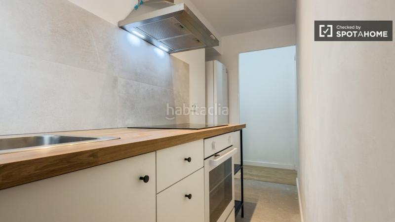 Foto 2cc2a75f-9288-4e86-a3b4-2f44726998f0. Rent flat with heating in Carmel Barcelona