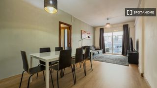 Affitto Appartamento in Hostafrancs. Apartamento de 4 dormitorios en alquiler en sants, barcelona