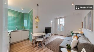 Location Appartement à La Nova Esquerra de l´Eixample. Piso de 5 habitaciones en alquiler en barcelona