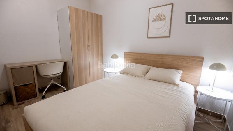 Foto 15a75325-e167-4a9a-a80c-e94b6407a575. Alquiler piso apartamento de 4 habitaciones en alquiler en leixample, en Barcelona