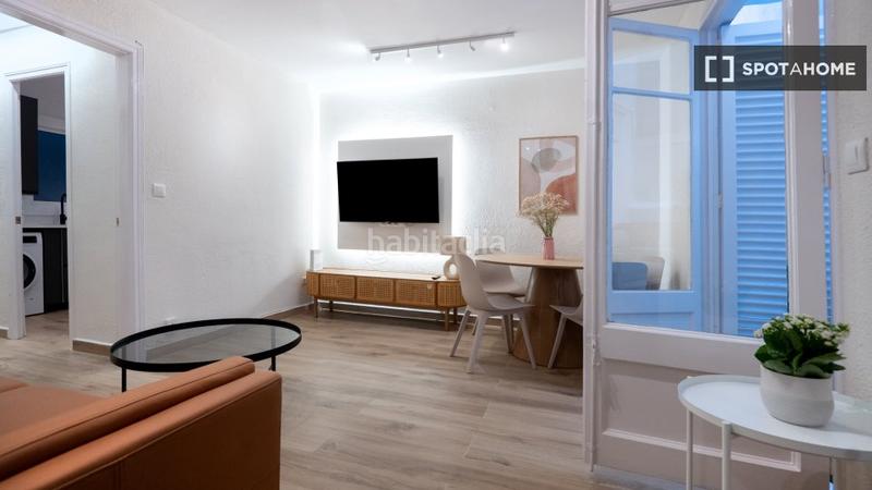 Foto 3a73b01d-518c-401b-97ed-791c10dff854. Alquiler piso apartamento de 4 habitaciones en alquiler en leixample, en Barcelona
