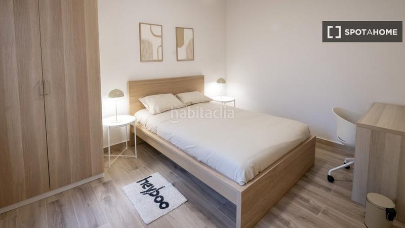 Foto 6f53b32b-e3d3-4ffd-9c0f-8df839e68df5. Alquiler piso apartamento de 4 habitaciones en alquiler en leixample, en Barcelona