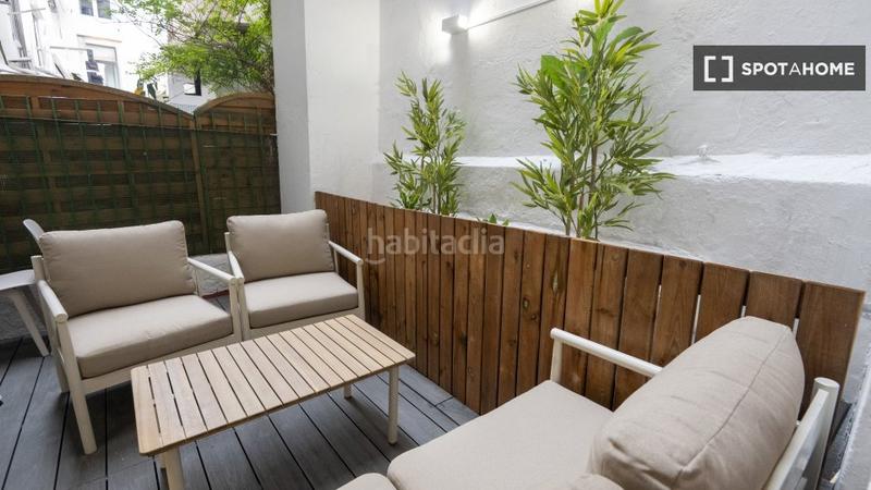 Foto b4542206-9dff-45af-ae96-a80b593fbbf6. Alquiler piso apartamento de 4 habitaciones en alquiler en leixample, en Barcelona