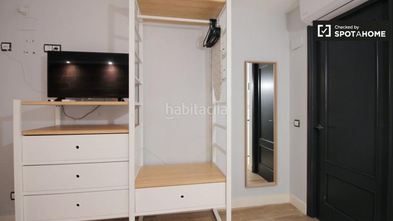 Foto 5c825797-a4e1-4989-8767-b69bf68543fb. Rent flat with heating in Raval Barcelona