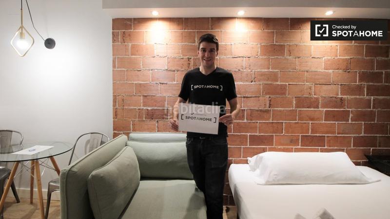 Foto 7232956e-14de-427a-b0e9-a91d8fdee4a6. Rent flat with heating in Raval Barcelona