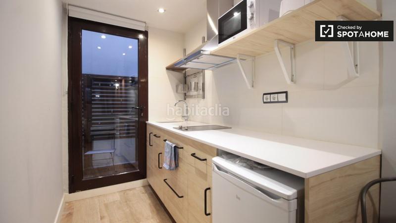 Foto b31aa80b-d494-427a-bd28-e1b15fc083c6. Rent flat with heating in Raval Barcelona
