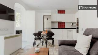 Affitto Appartamento in Sagrada Família. Apartamento de 2 dormitorios en alquiler en sagrada familia, bar
