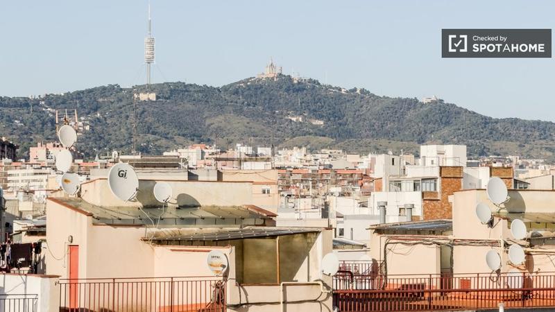 Foto 2c922195-cba6-4021-9674-835b24b81ed9. Alquiler piso apartamento de 3 dormitorios en alquiler en barcelona en Hospitalet de Llobregat (L´)