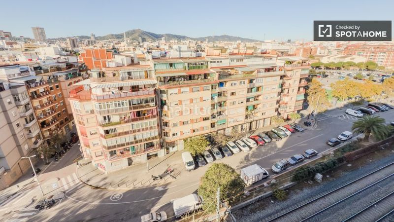 Foto 2f594b0f-0802-4bec-95f7-e94ea9444afa. Miete etagenwohnung mit heizung in Les Planes Hospitalet de Llobregat (L´)