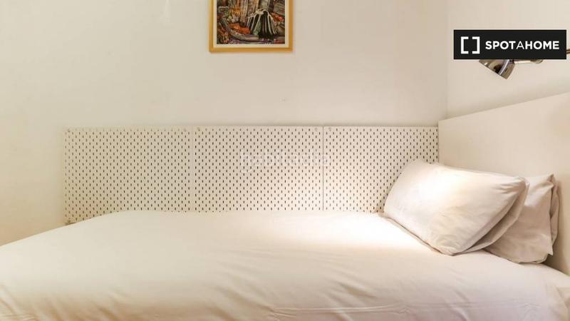 Foto 0deffefa-5940-43a2-bfb2-c0b398bf9312. Location appartement avec chauffage dans Sagrada Família Barcelona